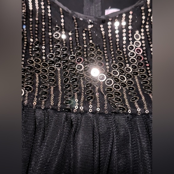 Popatu Sequin and Tulle Dress - Picture 2 of 7